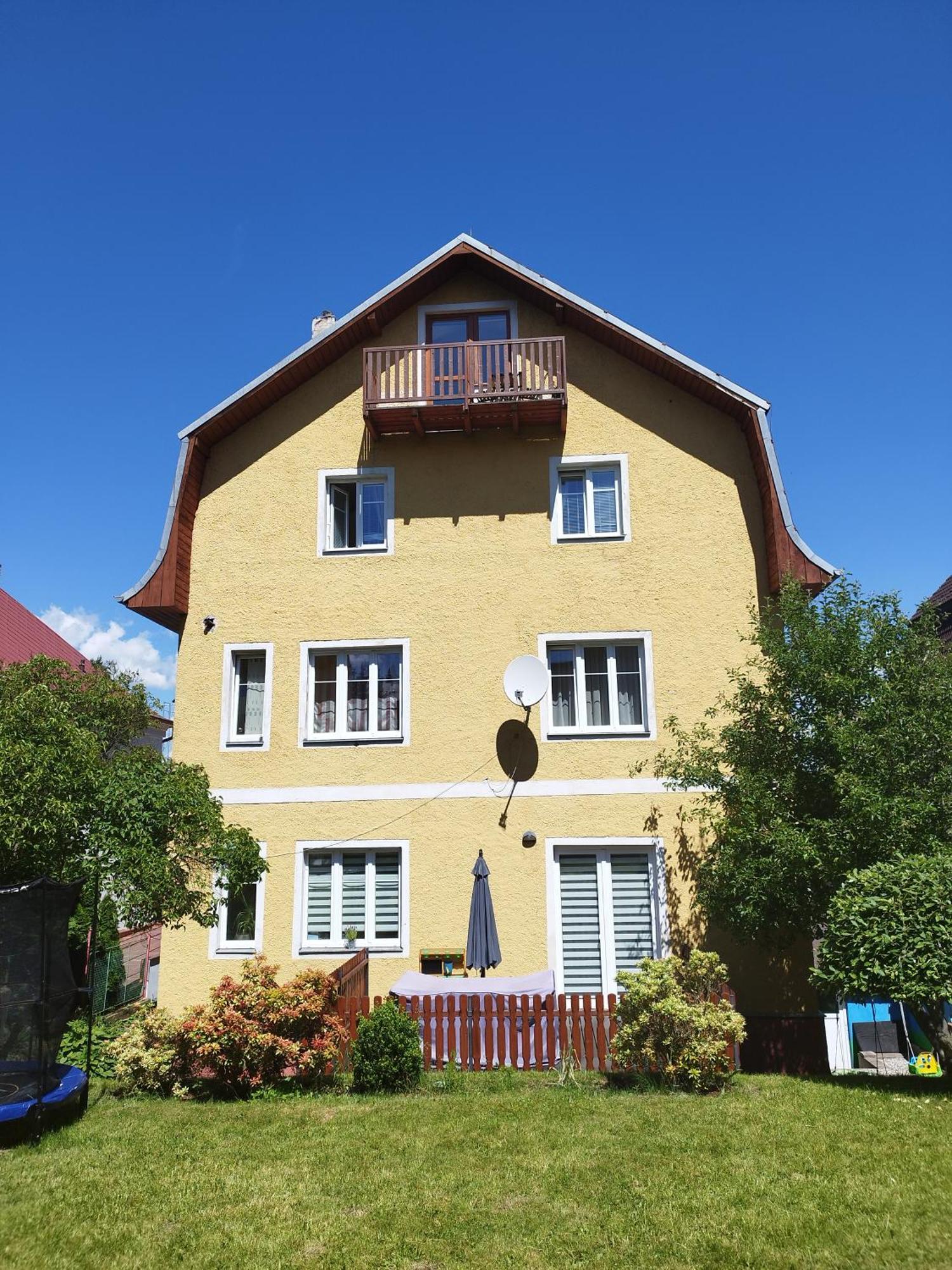 Loft Apartment Κάρλοβι Βάρι Εξωτερικό φωτογραφία