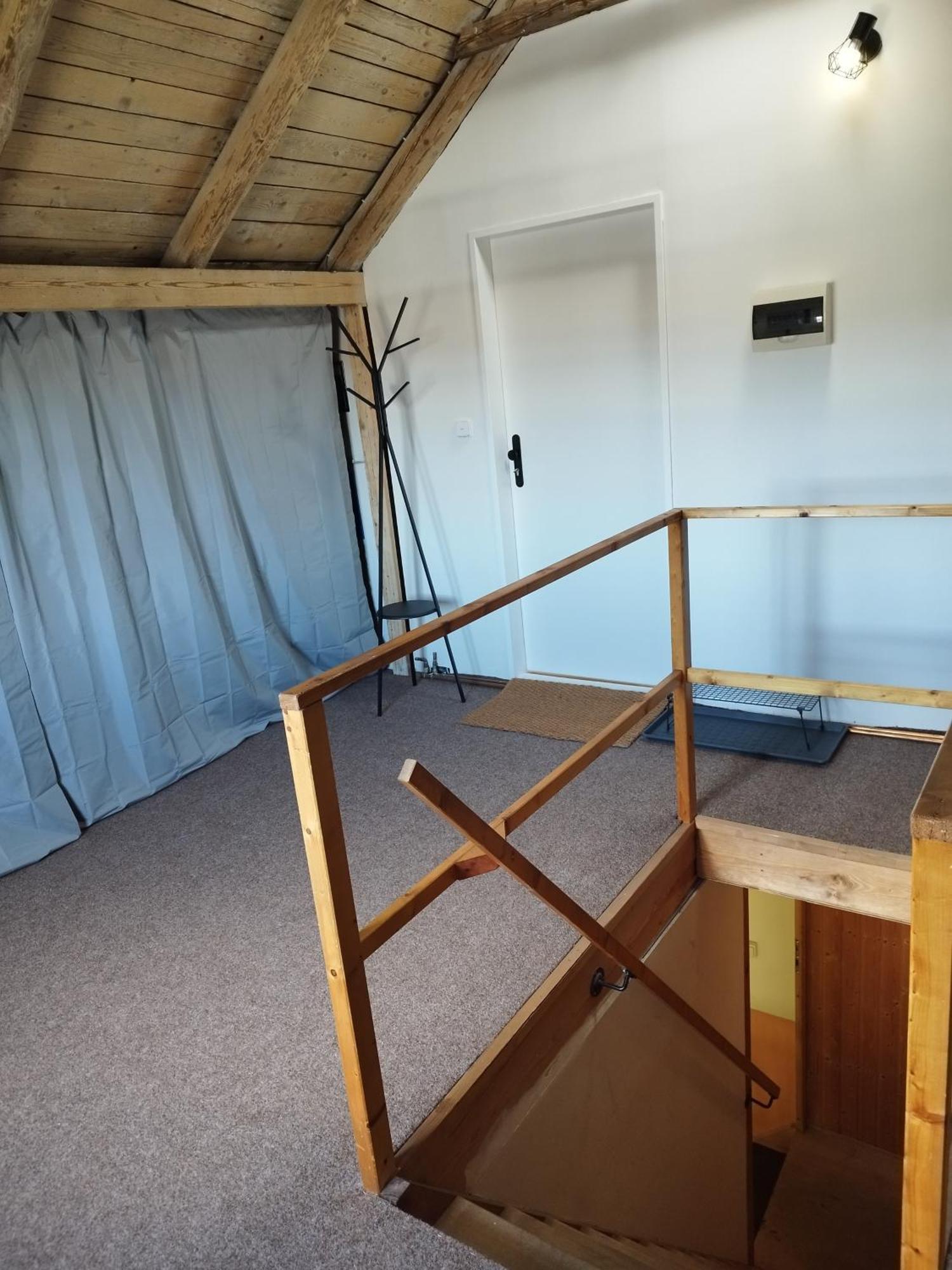 Loft Apartment Κάρλοβι Βάρι Εξωτερικό φωτογραφία