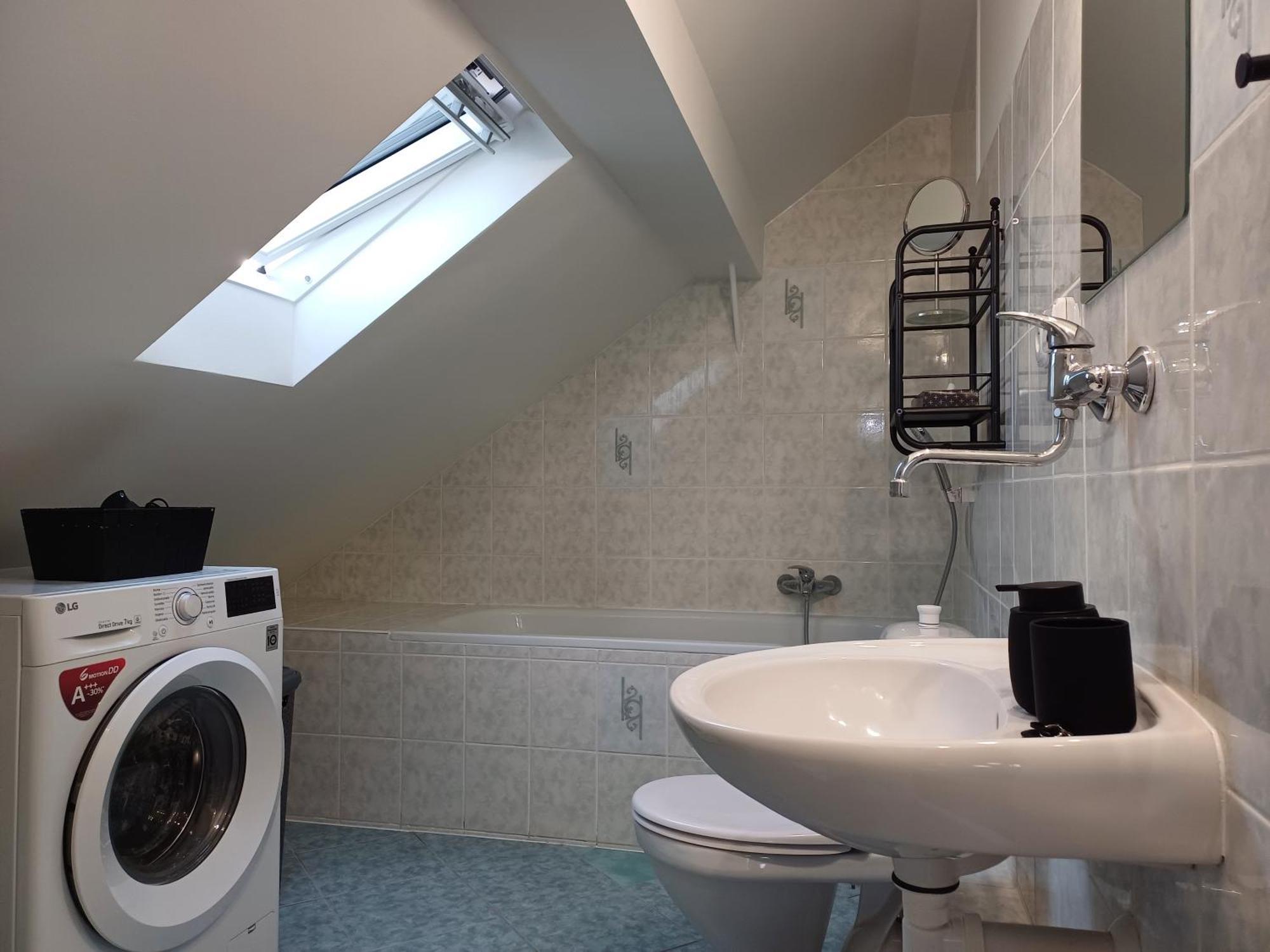 Loft Apartment Κάρλοβι Βάρι Εξωτερικό φωτογραφία